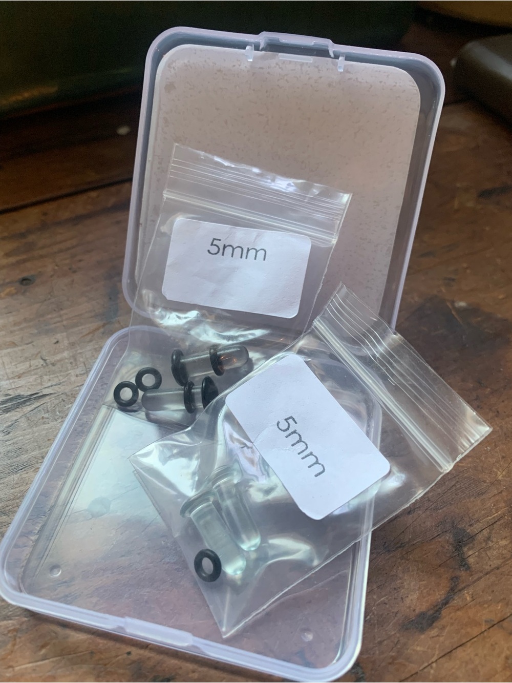Gauged ear plugs size 5mm two pairs black and aqua